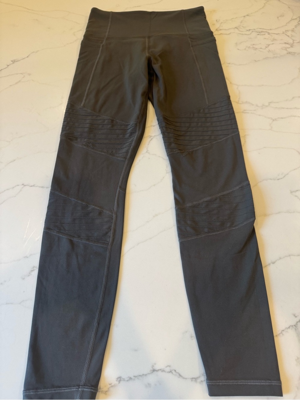 Athleta Inclination Moto Performance Leggings Olive Green 25”